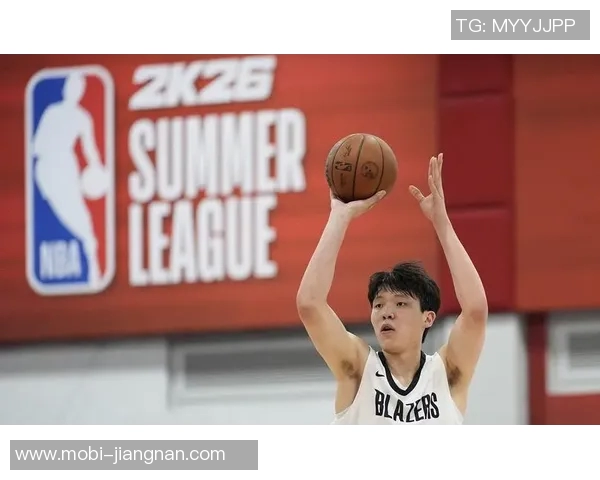 媒体人点评弗拉格表现不佳呼吁开拓者给予杨瀚森更多耐心与时间