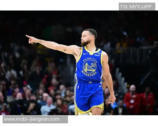 库里创历史第25次30分钟内得分255三分克莱紧随其后23次成第二