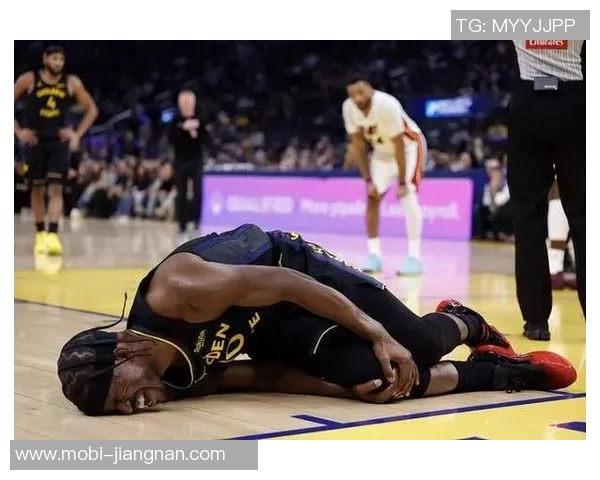 科尔透露霍福德末节缺阵原因不明球队篮板遭遇重创